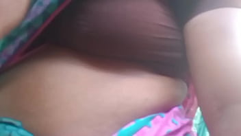 Sizzling Indian Aunty’s Unforgettable Porn Spectacle