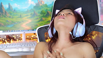 Pampering My Pussy With My Favorite Toy Until I’m Screaming In Ecstasy