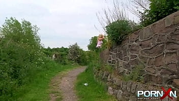 Naughty Paige Turnah’s Wild Outdoor Stream